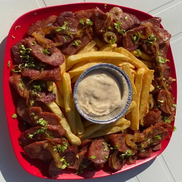 CALABRESA COM FRITAS OU FRANGO A PASSARINHA COM FRITAS + 2 PULSEIRAS PARQUE AQUÁTICO DE 105,90 POR 89,90 - Imagem 2