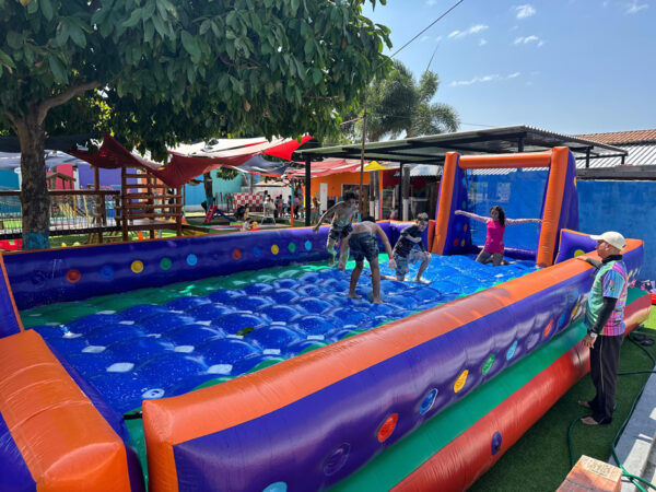 Combo família completo + 2 Pulseiras do Espaço Kids de R$210,90 por apenas R$149,90. - Imagem 10